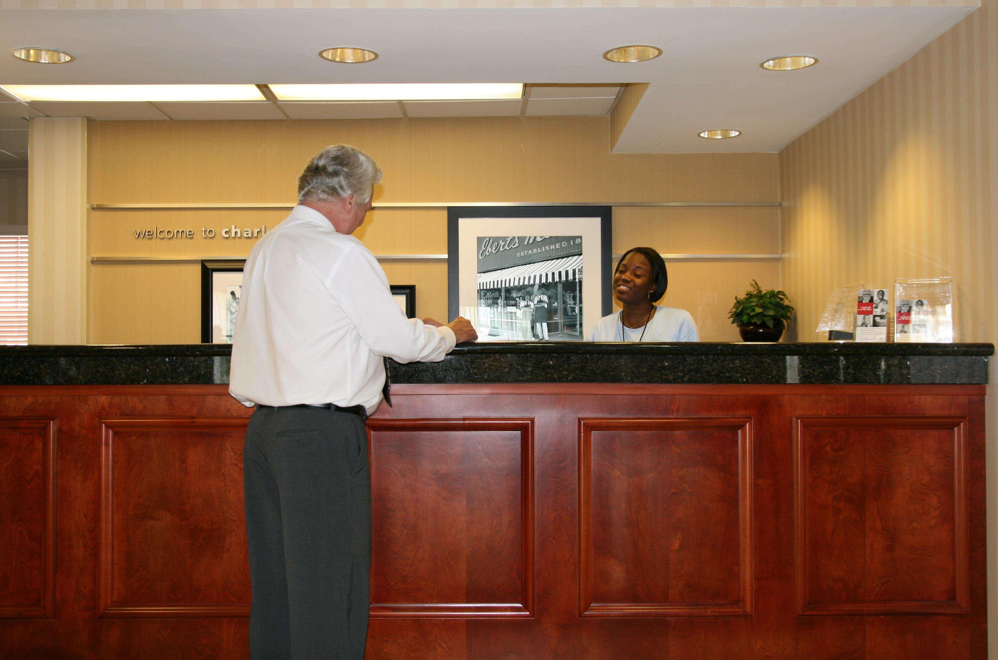 Hampton Inn Charleston Downtown Экстерьер фото