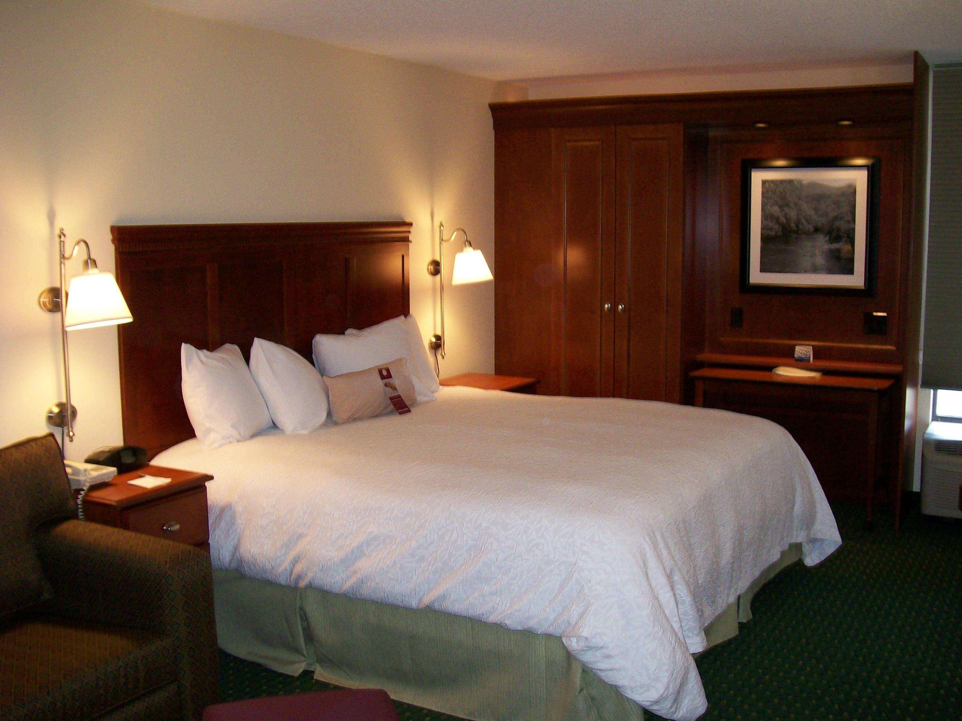 Hampton Inn Charleston Downtown Номер фото