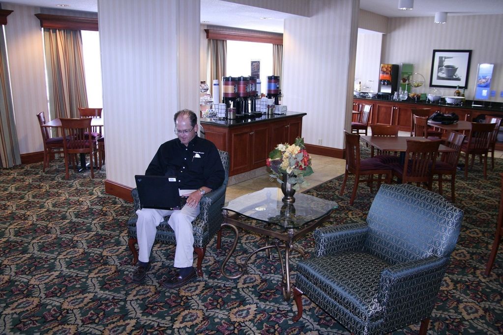 Hampton Inn Charleston Downtown Интерьер фото